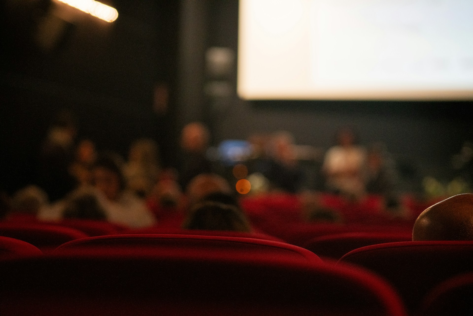 వీరసింహారెడ్డి రివ్యూ మరియు సినీ విశేషాలు: యాక్షన్ జాతర తర్వాత రాబోతున్న రొమాంటిక్ క్లాసిక్స్